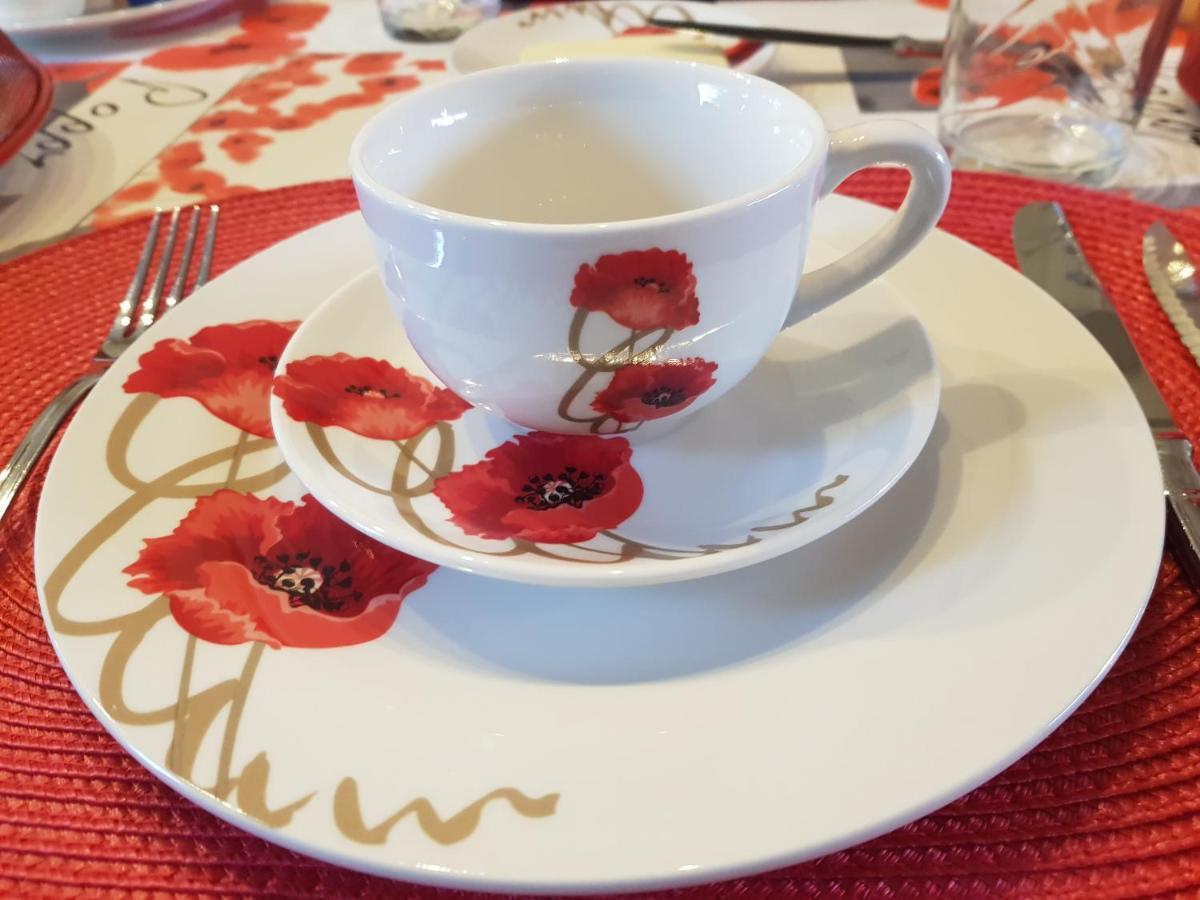 Mary'S Poppies - Bed & Breakfast Blandain Εξωτερικό φωτογραφία